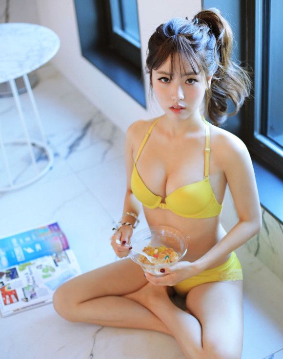 美女ばかりな韩国の下着モデルのエロ画像