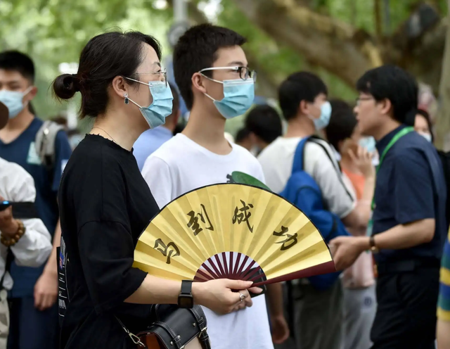 601分高考生被残忍杀害，嫌疑人竟是51岁同村亲戚，家长以泪洗面