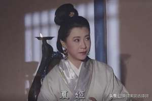 妖娆美女(史上最妖艳的美女，谁来撩她她就顺从谁，最后竟收获到爱情)