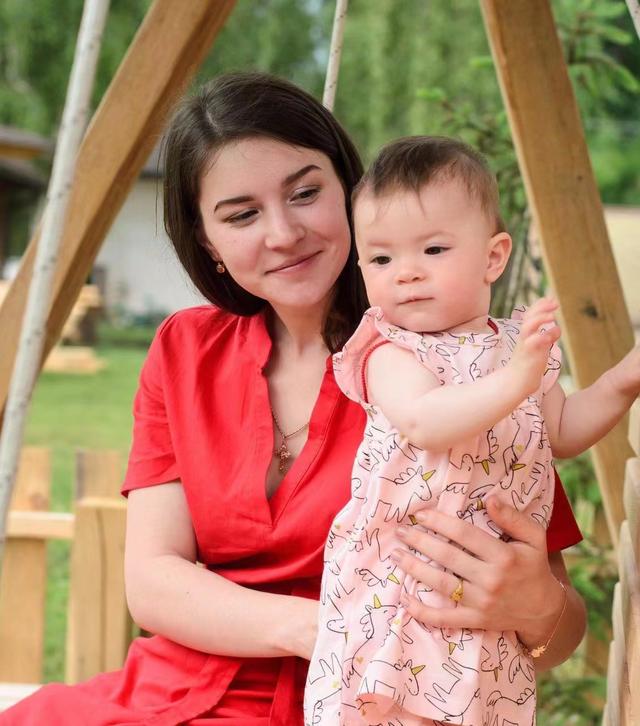 2016年福建农村小伙娶乌克兰美女，生下两个混血宝宝，如今怎样了