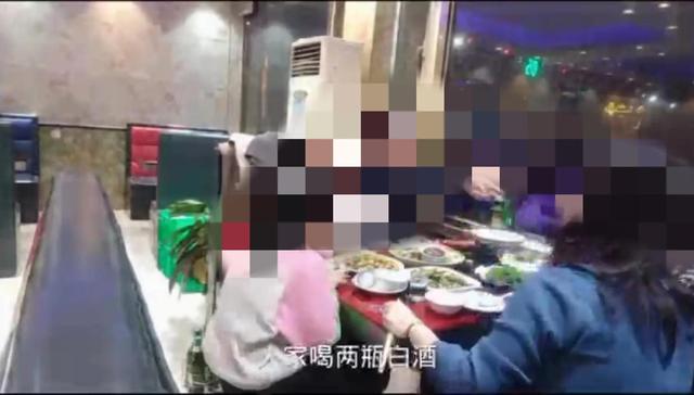 论一个女人在公共场所该有的形象