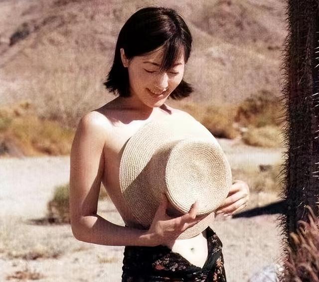 “最美潘金莲”杨思敏：靠胸走红，患上乳腺癌后，后来怎么样了？