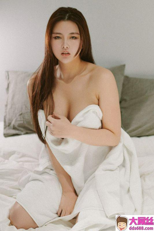 诱人女子身材好