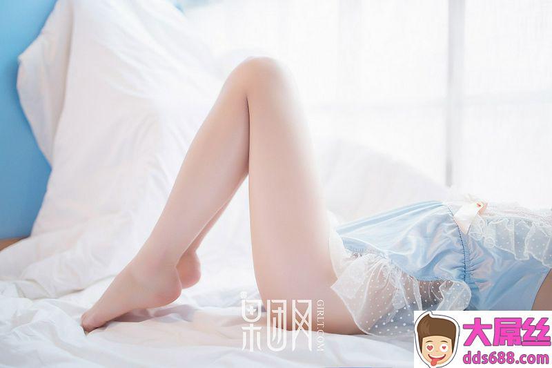 果团网掌上芭蕾粉色糖果萌萌女诱惑写真