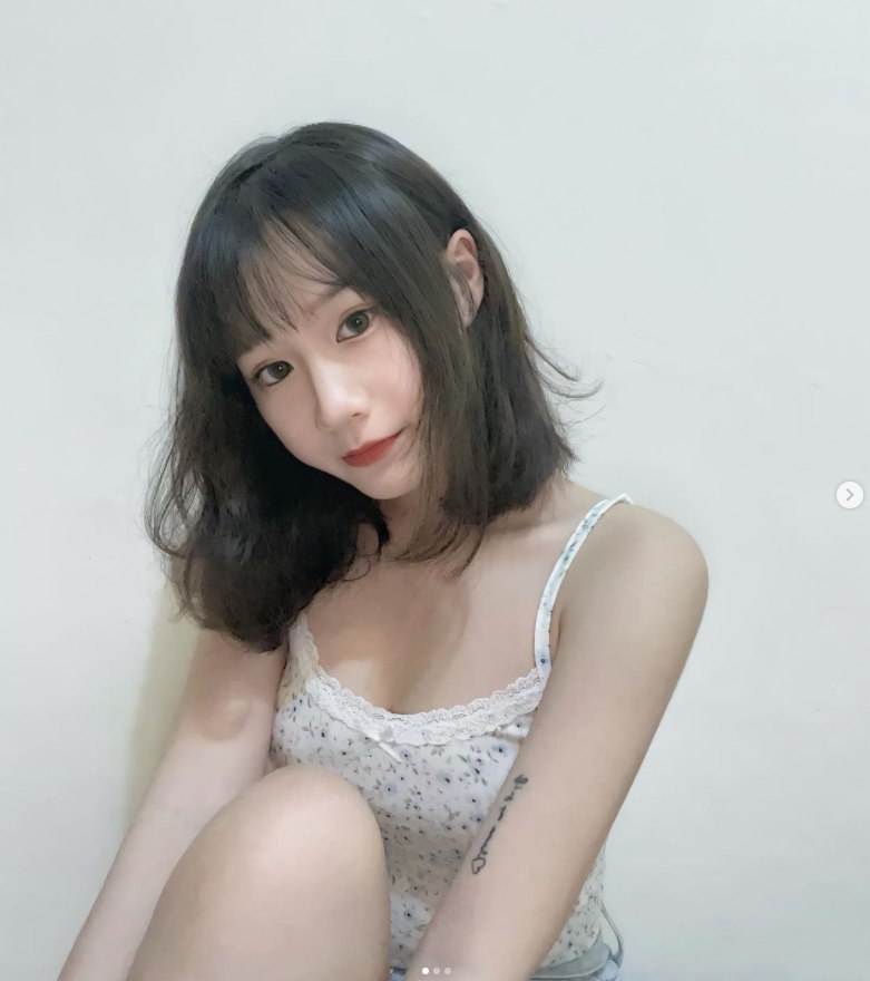 淫贱母狗骚逼婊子 [125P]