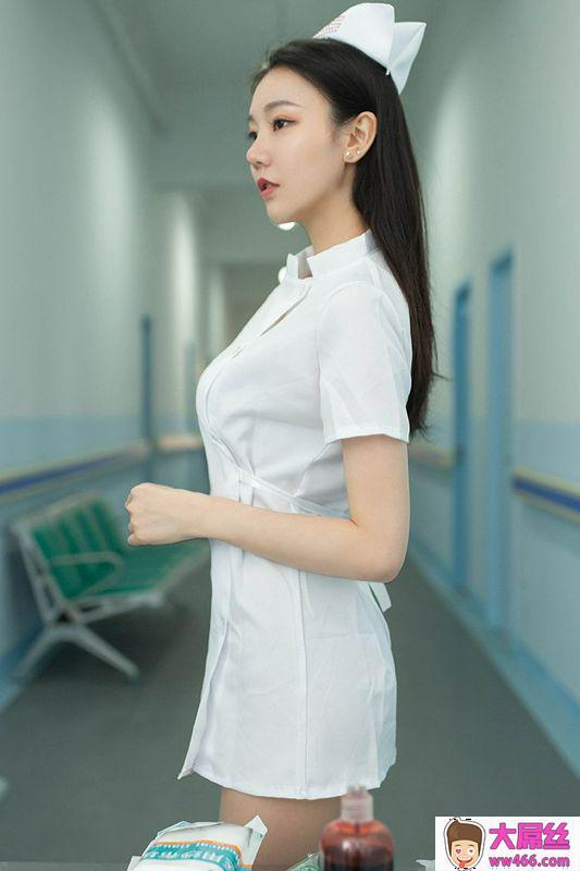 美女小护士安然肉丝美腿退烧治病