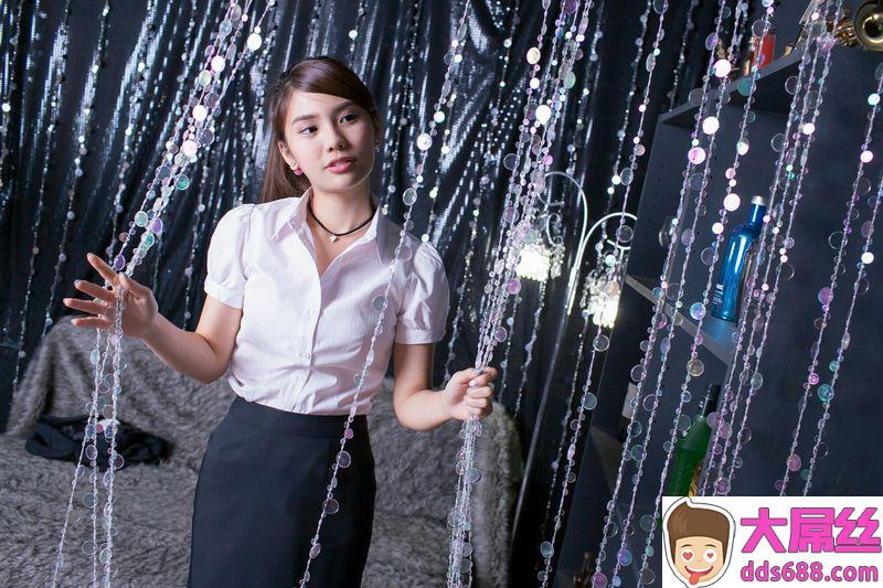 Model写真系列台模琳妲OL学生制服篇